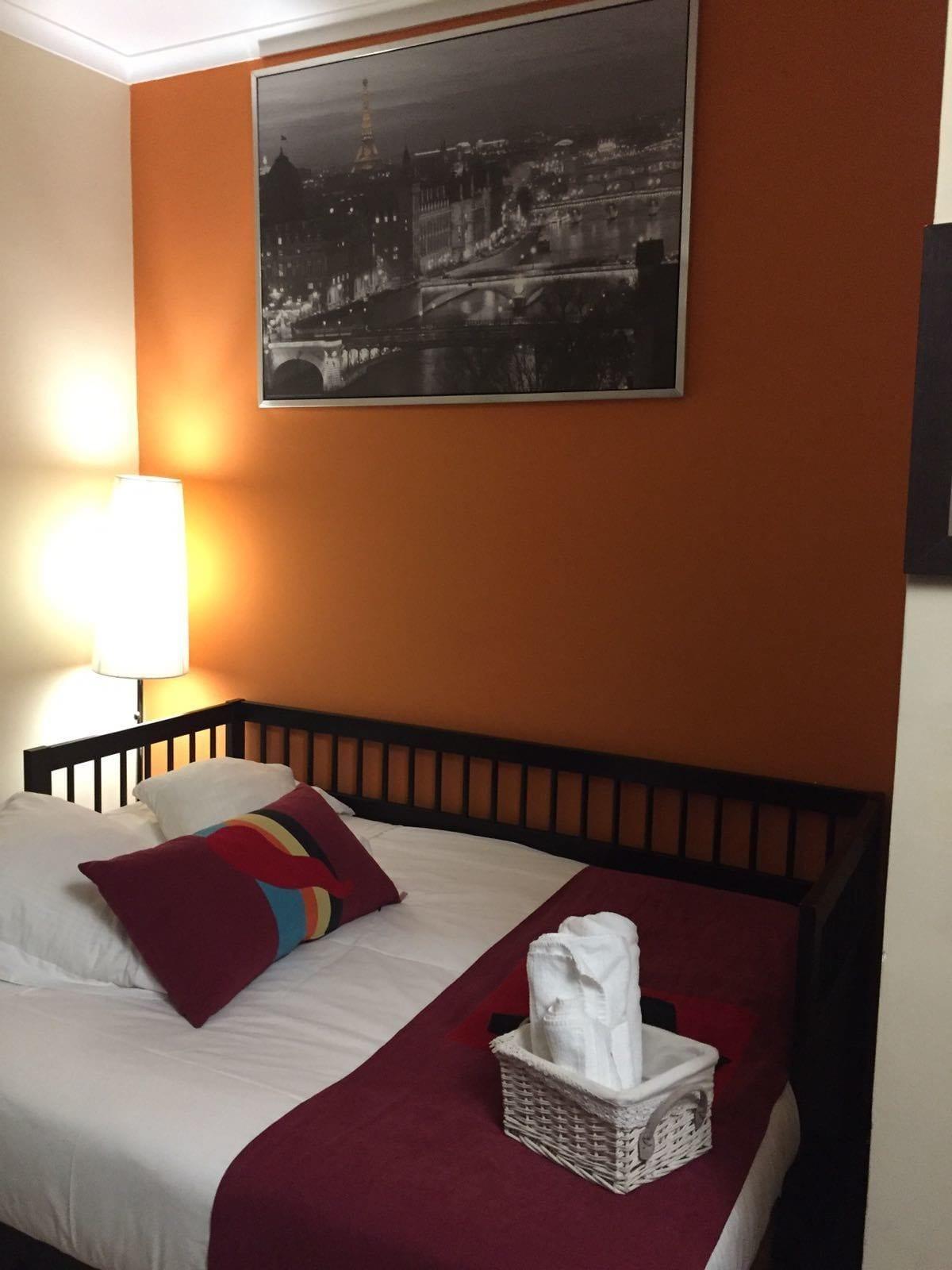Plebiscito 3* Naples